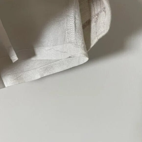 LOFT Women's Cream Shorts - Picture 5 of 6